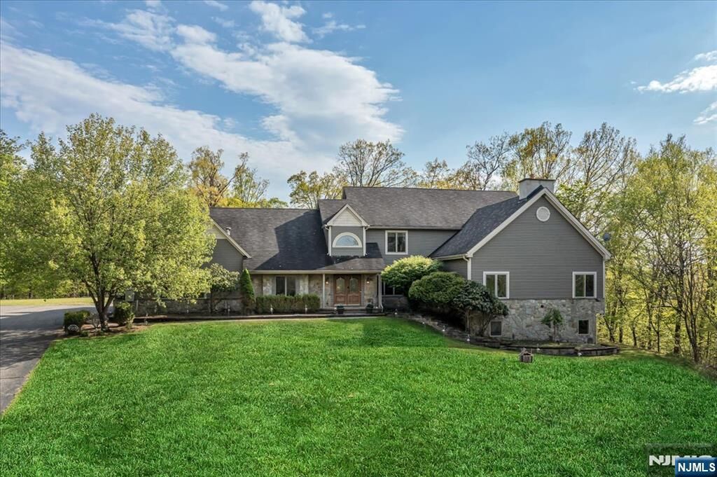 Property Photo:  65 Gunn Road  NJ 07826 