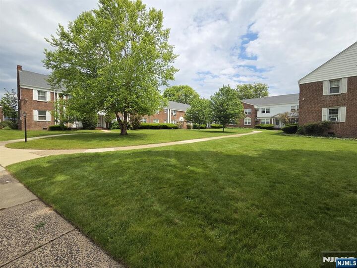 Property Photo:  18A Elmwood Court 18A  NJ 07407 