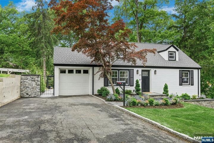 Property Photo:  37 Seaman Road  NJ 07052 