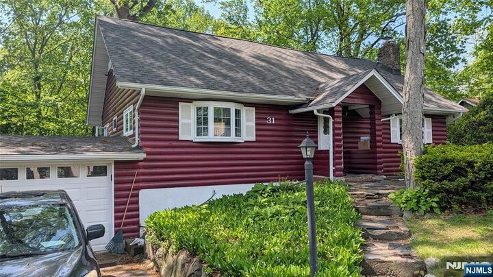 Property Photo:  31 Cascade Way  NJ 07405 