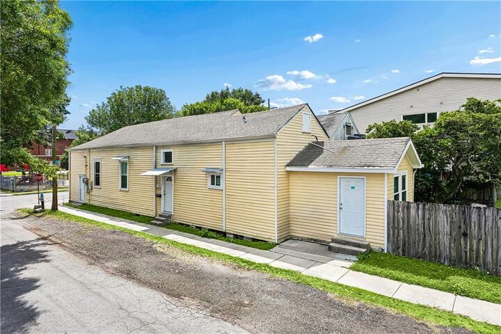 Property Photo: 1700 Short Street LA 70118