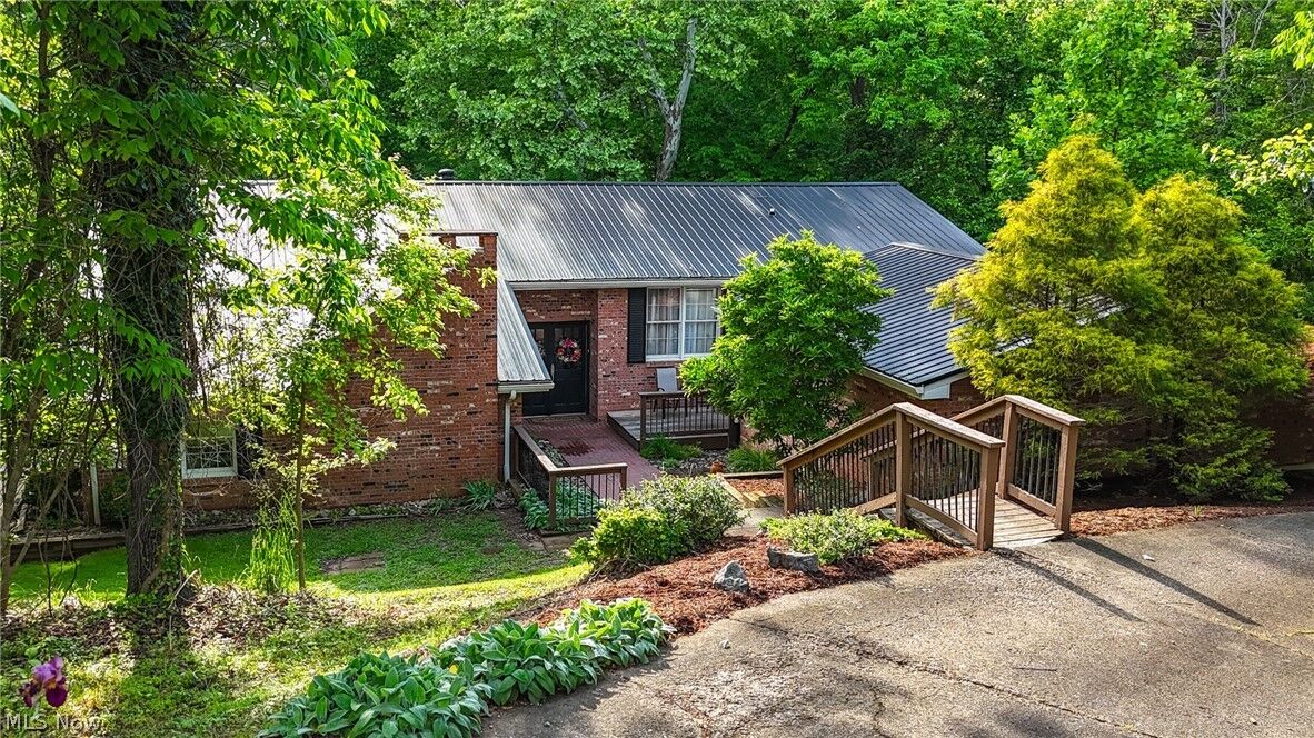 Property Photo:  140 Sylvan Way  OH 45750 