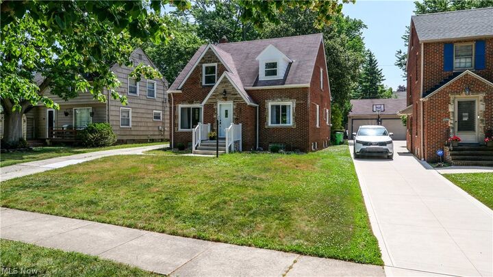 Property Photo:  24420 Glenbrook Boulevard  OH 44117 