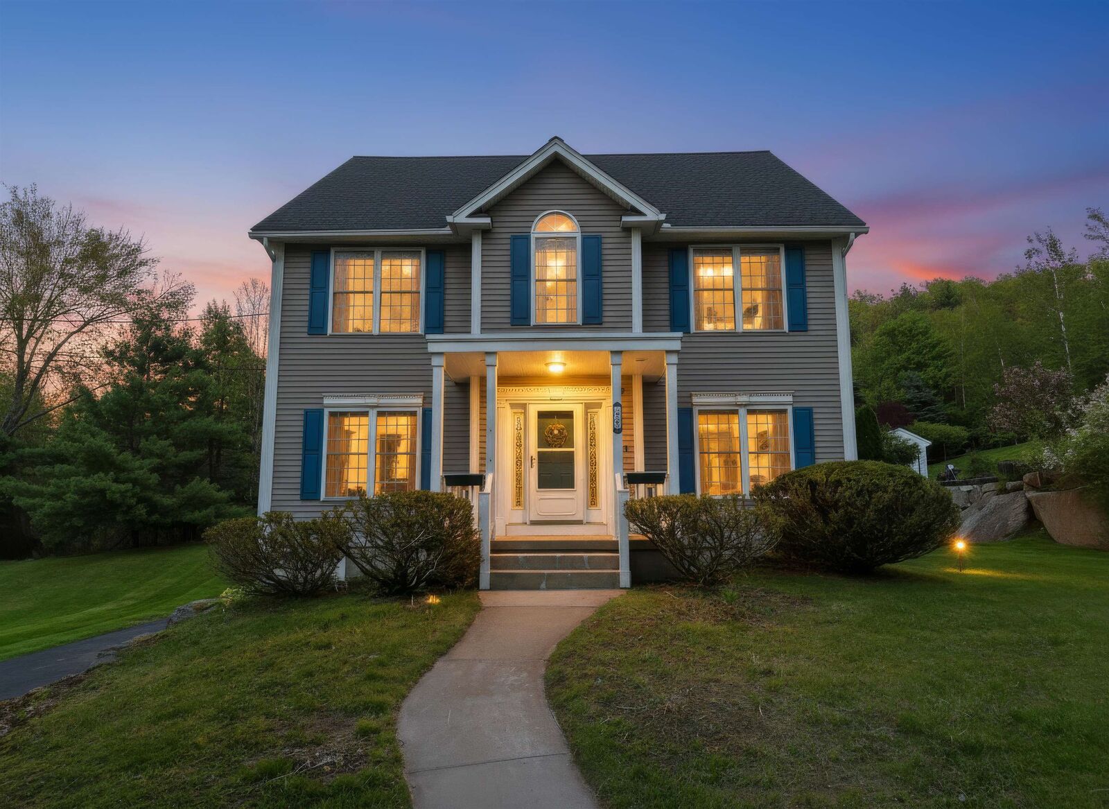 Property Photo:  28 Rosegate Farm Drive  NH 03109 