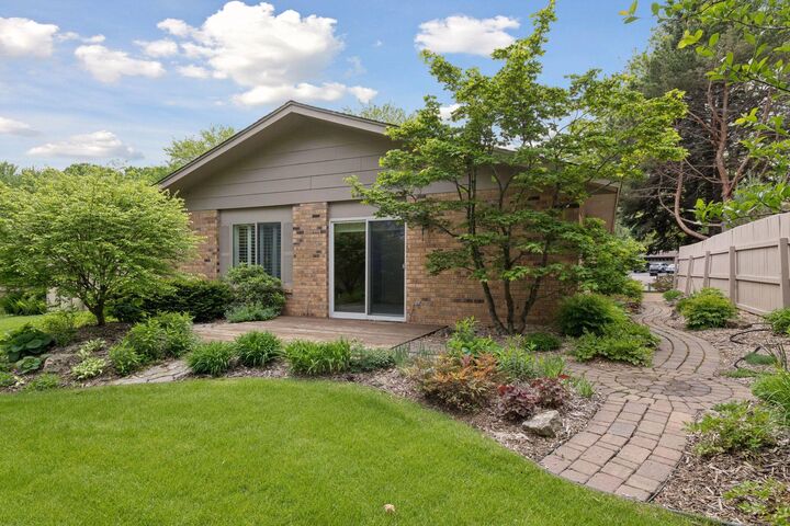 Property Photo:  50 Kimberly Lane N  MN 55447 