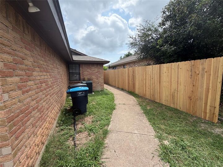 Property Photo:  6311 Peggy Drive  TX 76133 