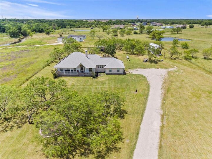 Property Photo:  5476 County Road 2646  TX 75189 