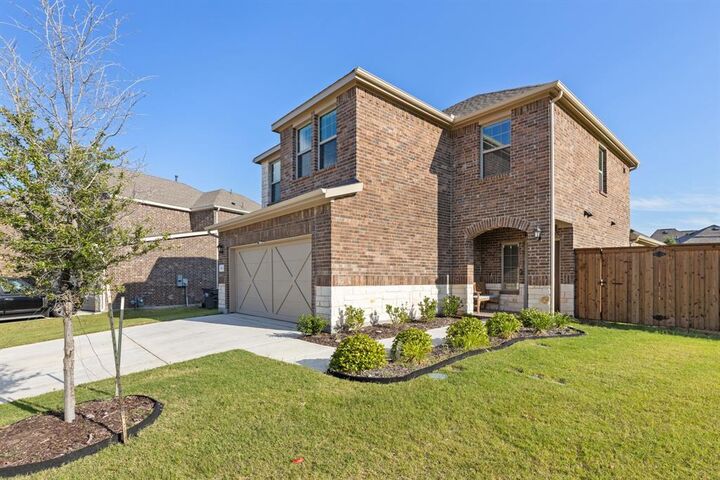 Property Photo: 301 Willowmore Drive TX 75068