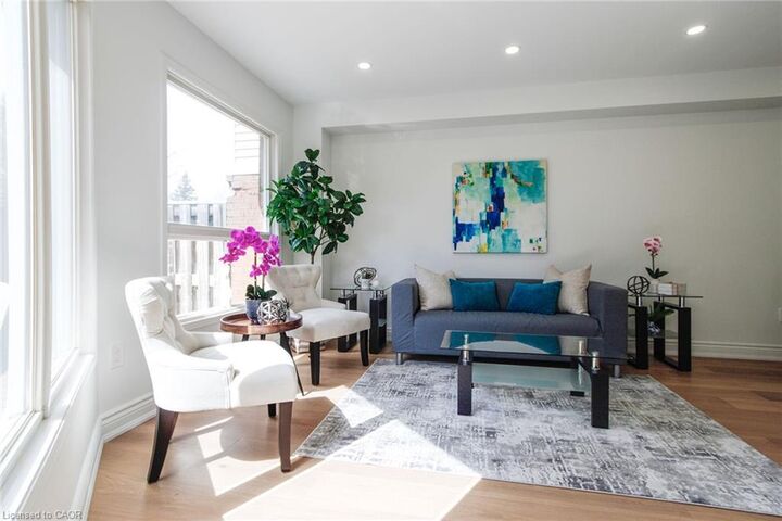 Property Photo:  1114 Lindsay Drive  ON L6M 3B4 