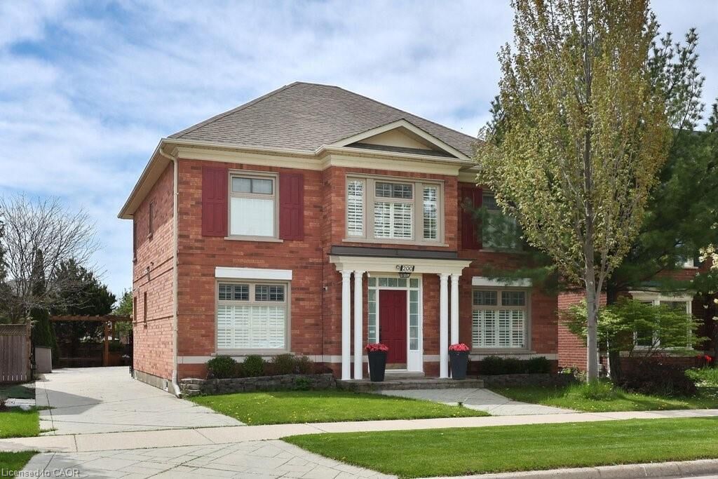 Property Photo:  200 Lexington Road  ON L6H 6L6 