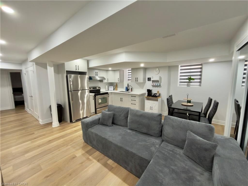 Property Photo:  8849 Dogwood Crescent Bsmt  ON L2H 2Y6 