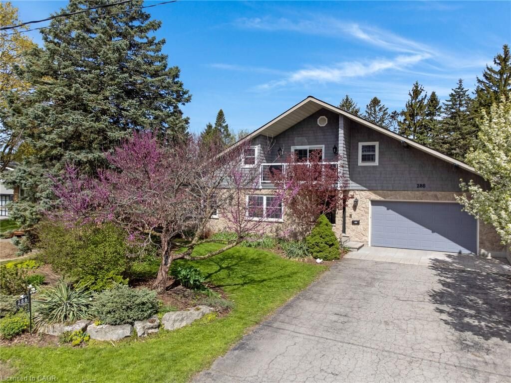 Property Photo:  286 Normandy Avenue  ON N2K 1X7 