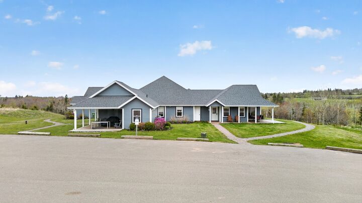 Property Photo:  211 Schoolhouse Lane 68  PE C0A 1N0 