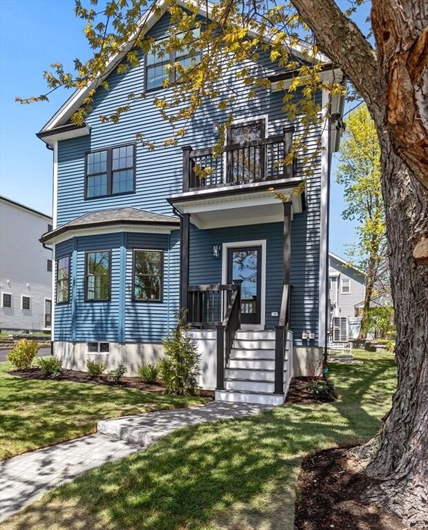 Property Photo:  37 Summer Street 37  MA 02474 