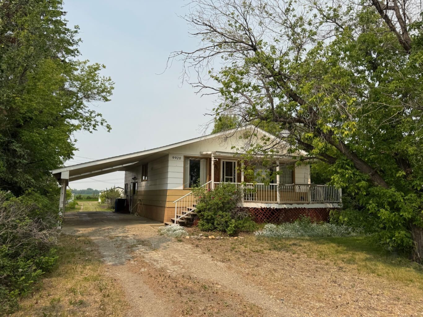 Property Photo:  9920 113 Street  AB T0H 1L0 