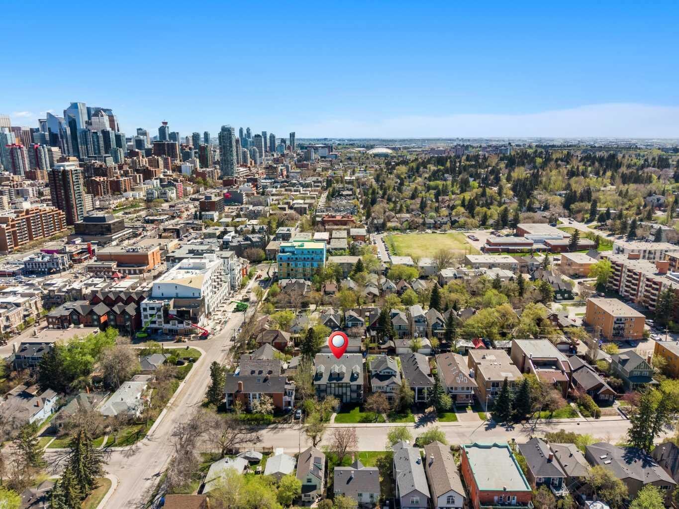 Property Photo:  2110 15 Street SW 7  AB T2T 3Y8 
