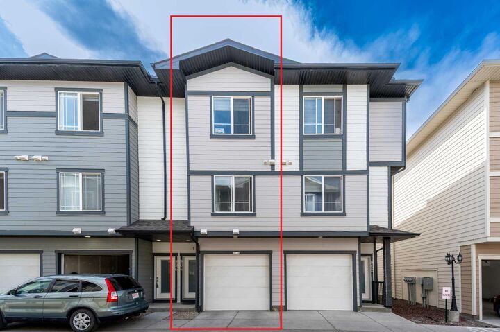 95 Skyview Close NE 904 — photo 1