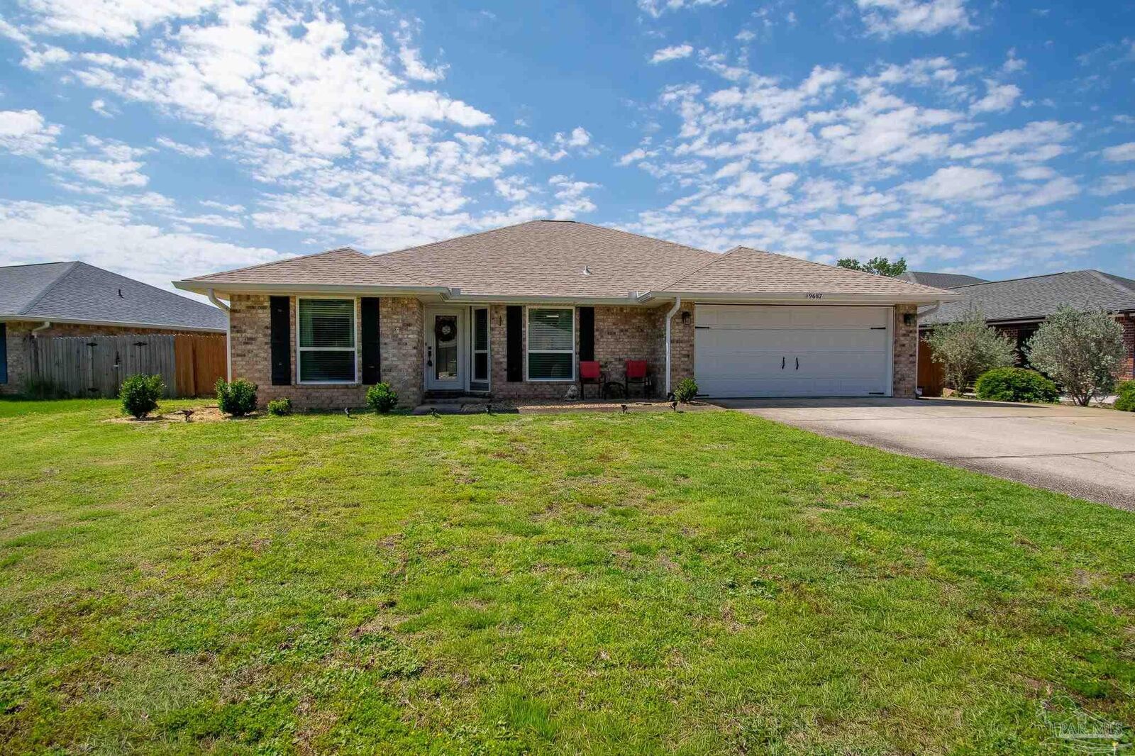 Property Photo: 9687 Parker Lake Cir FL 32566
