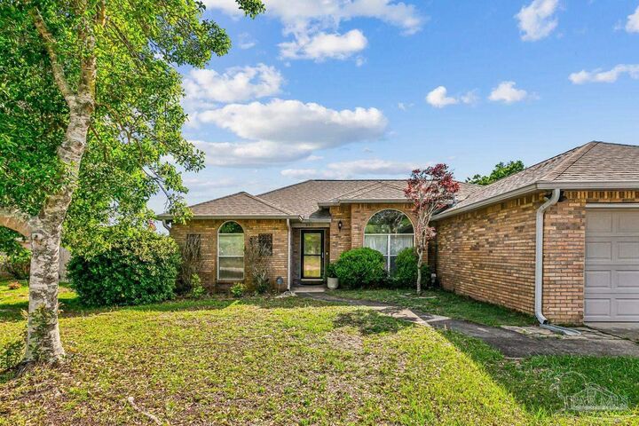Property Photo:  9922 Orion Lake Cir  FL 32566 