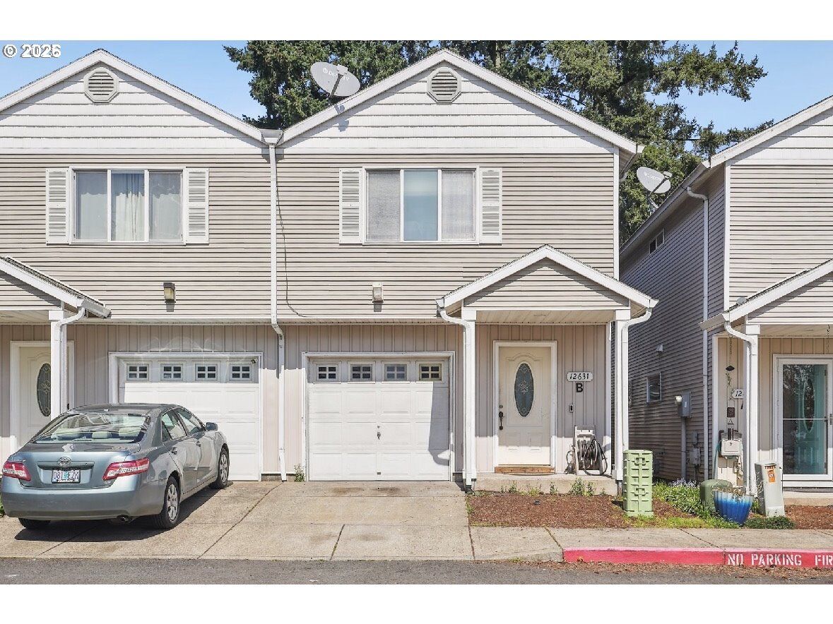 Property Photo:  12631 SE Division St  OR 97236 