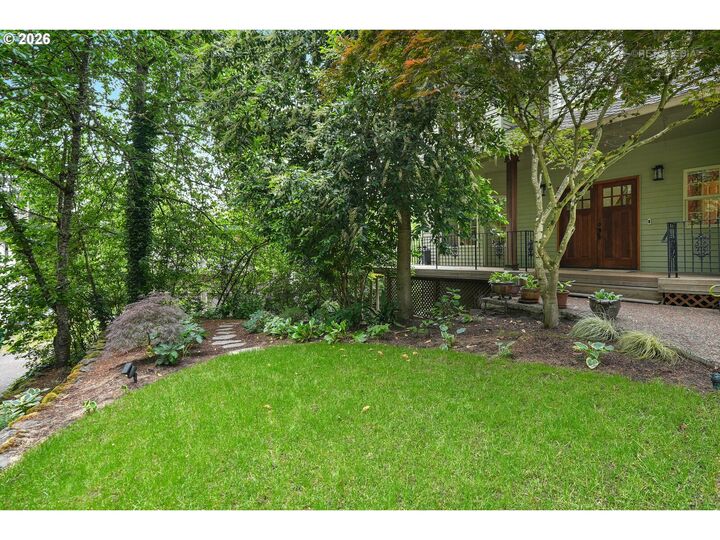 Property Photo:  6523 SW Moonshadow Ct  OR 97223 