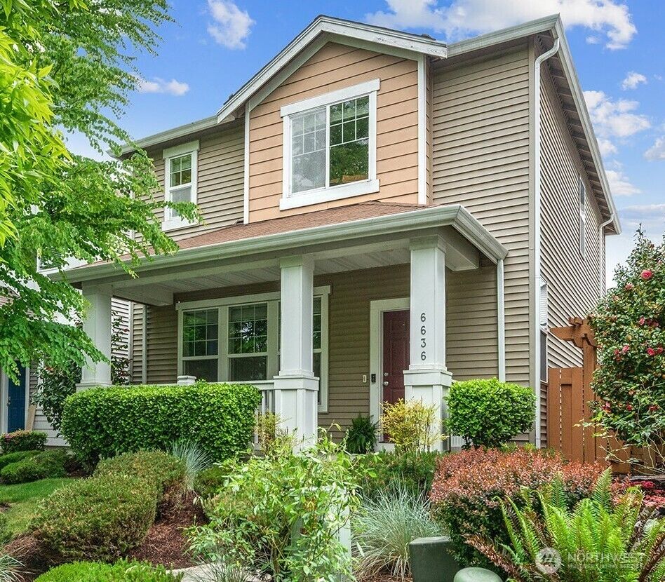 Property Photo:  6636  Francis Avenue SE  WA 98092 
