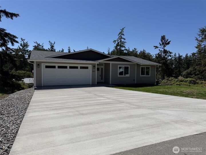 Property Photo:  621  La Fiesta Street  WA 98239 