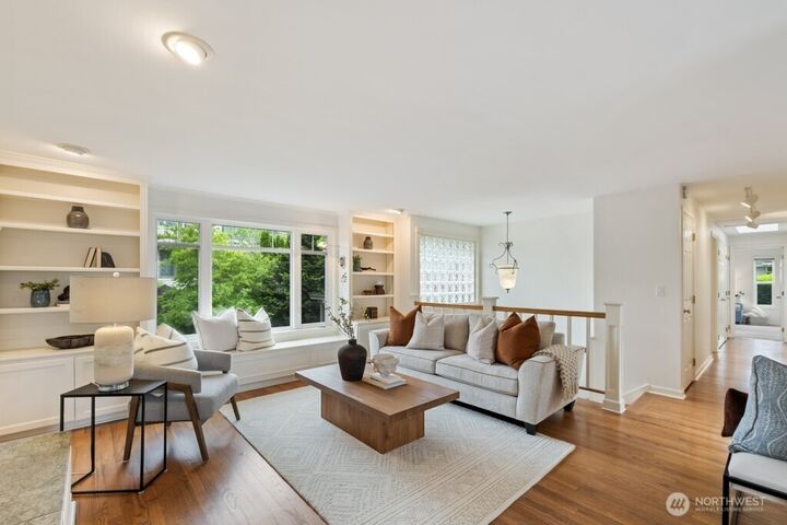 Property Photo:  1623  2nd Street  WA 98033 