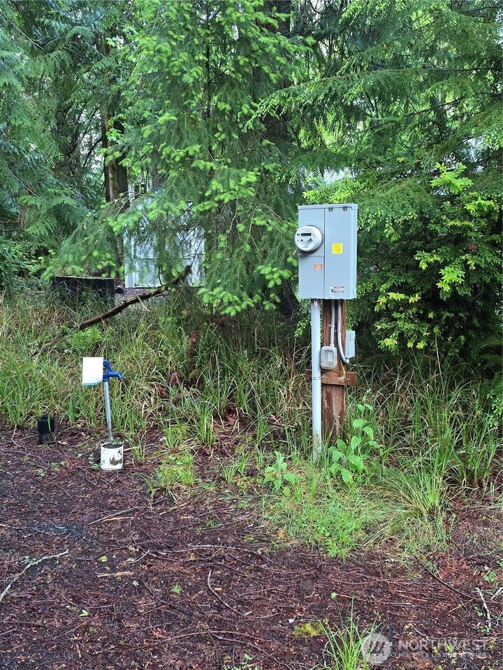 Property Photo:  441 E Pointes Drive E  WA 98584 