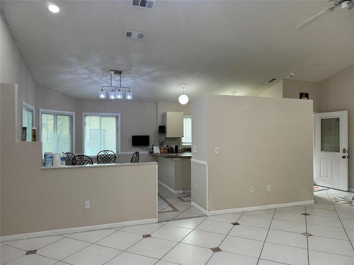 Property Photo: 1038 W Jasmine Lane FL 33068