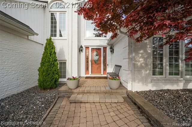 Property Photo: 42280 Locklin Drive MI 48314