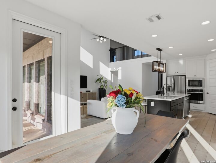 Property Photo: 604 Teakmill TX 78666