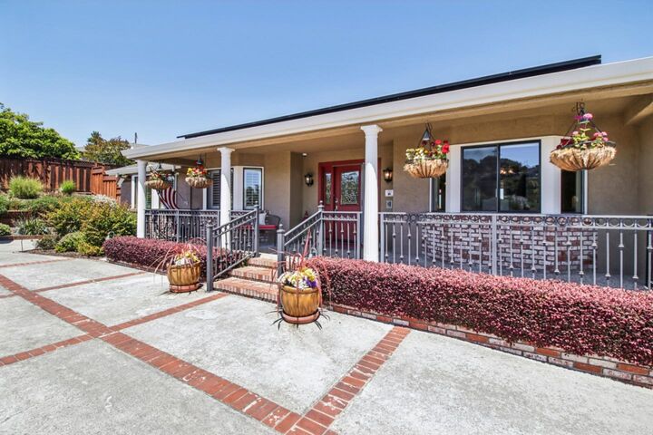 Property Photo: 733 Temescal Way CA 94062