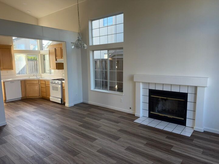Property Photo:  1061 Kensington Way  CA 93906 