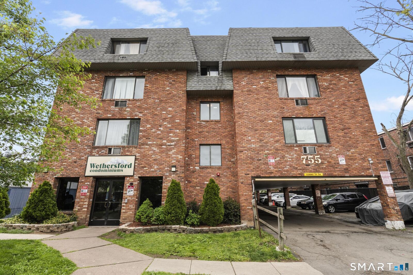 Property Photo: 755 Wethersfield Avenue C11 CT 06114