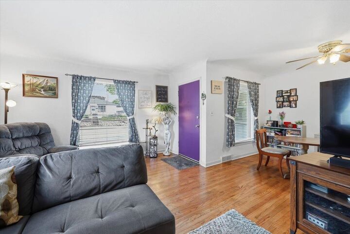 Property Photo: 4215 N Maple St WA 99205
