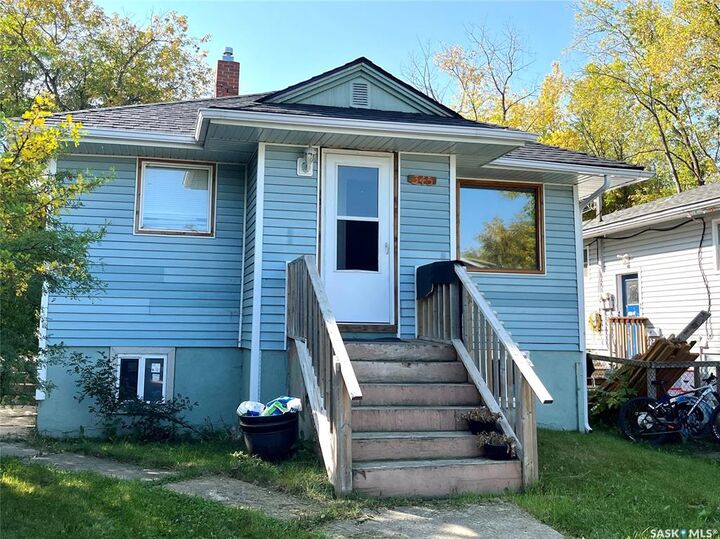 345 19th Street E — photo 1