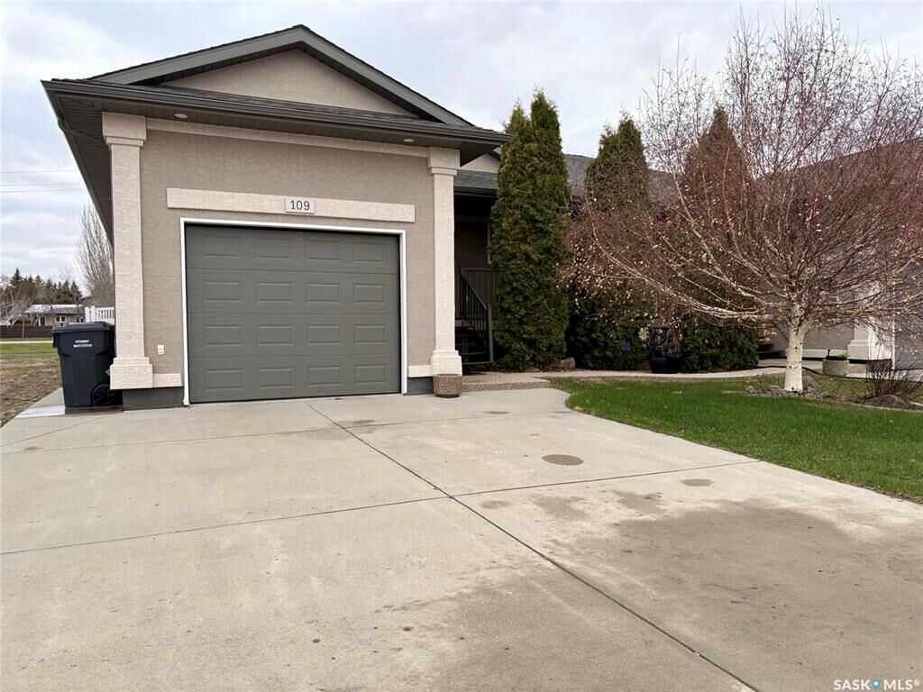 Property Photo:  109 Good Spirit Crescent  SK S3N 3J8 