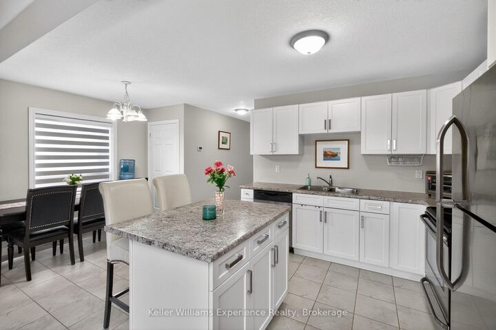 Property Photo: 992 Cook Drive ON L4R 0E4