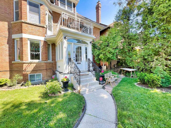 Property Photo: 18 Shorncliffe Avenue ON M4V 1T1