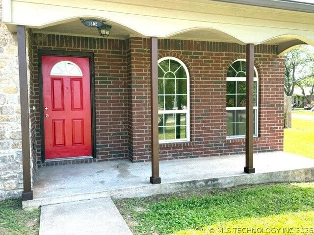 Property Photo:  1502 NE 2nd Street  OK 74467 