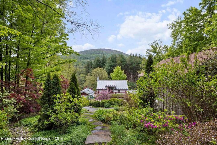 Property Photo:  4266 Ny-212  NY 12448 
