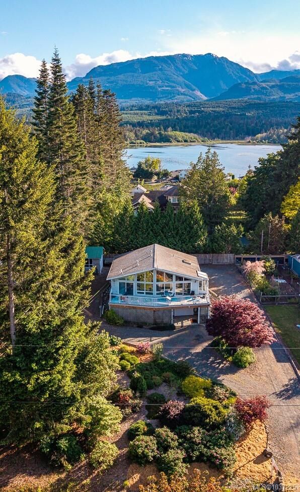 Property Photo: 7627 Ships Point Rd BC V0R 1W0