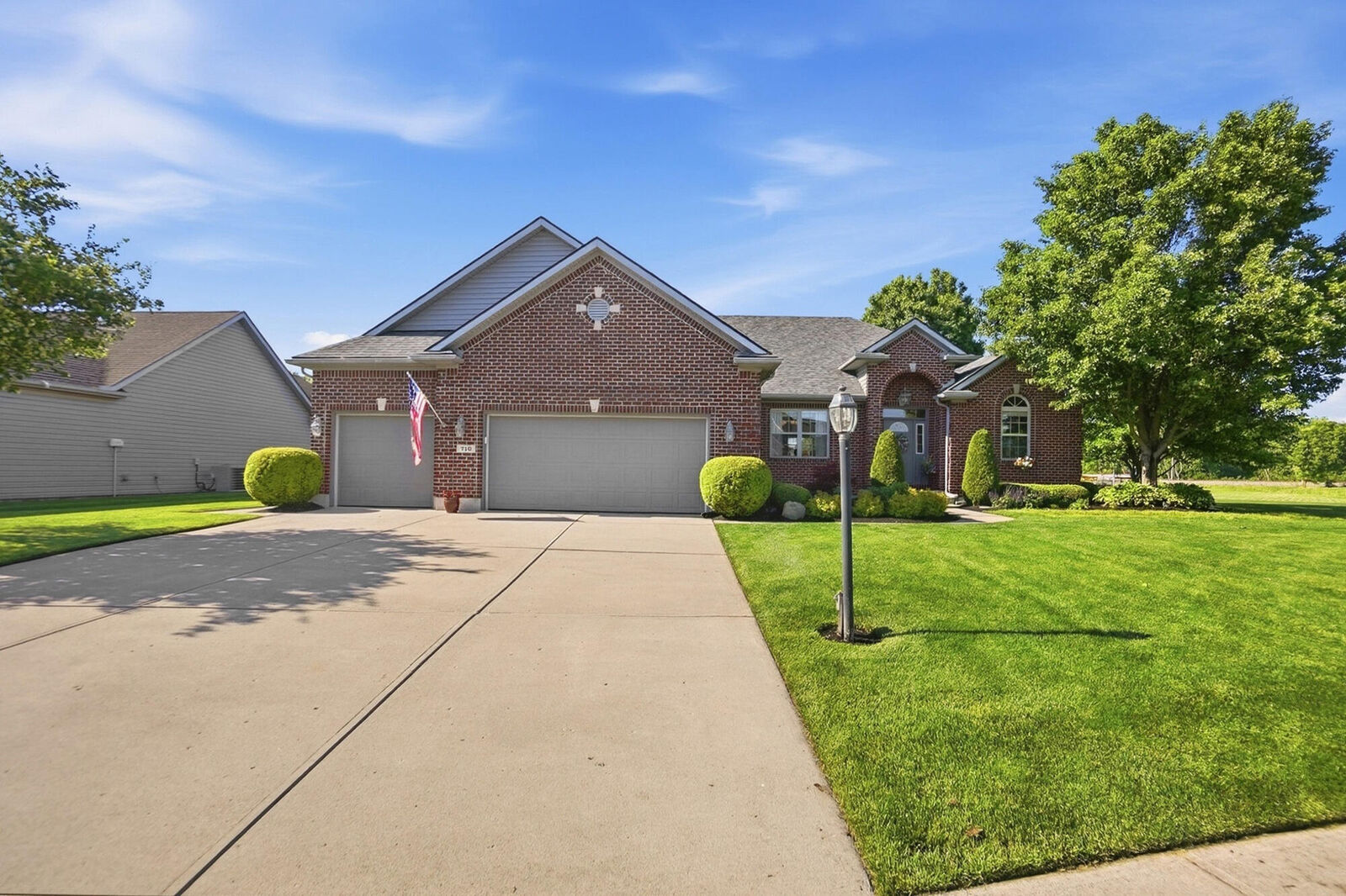 Property Photo: 710 Governors Road OH 45373