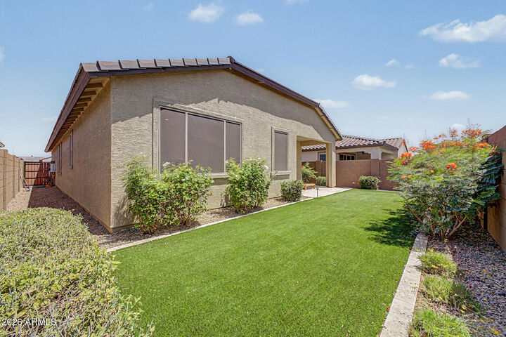 Property Photo:  2732 S Prospector Point Road  AZ 85119 