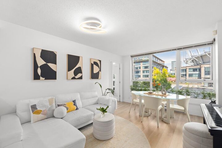Property Photo:  939 Expo Boulevard 607  BC V6Z 3G7 