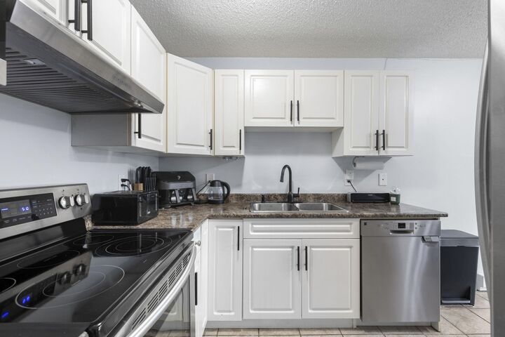 Property Photo: 46260 Harford Street 13 BC V2P 2W3