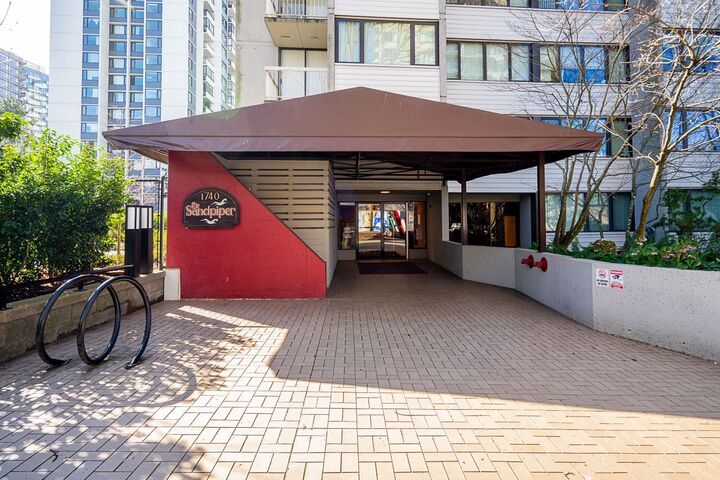 Property Photo:  1740 Comox Street 204  BC V6G 2Z1 