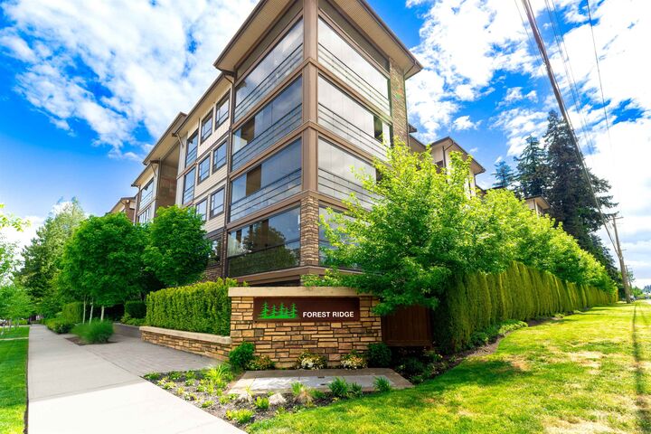Property Photo: 14588 McDougall Drive 511 BC V4P 0H1