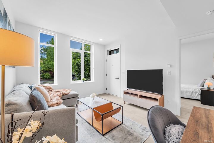 Property Photo: 6788 Minoru Boulevard Th2 BC V6Y 0M6